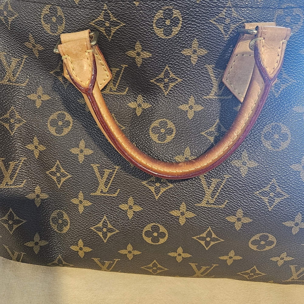 Louis Vuitton Speedy Monogram Canvas Handbag - Picture 4 of 9